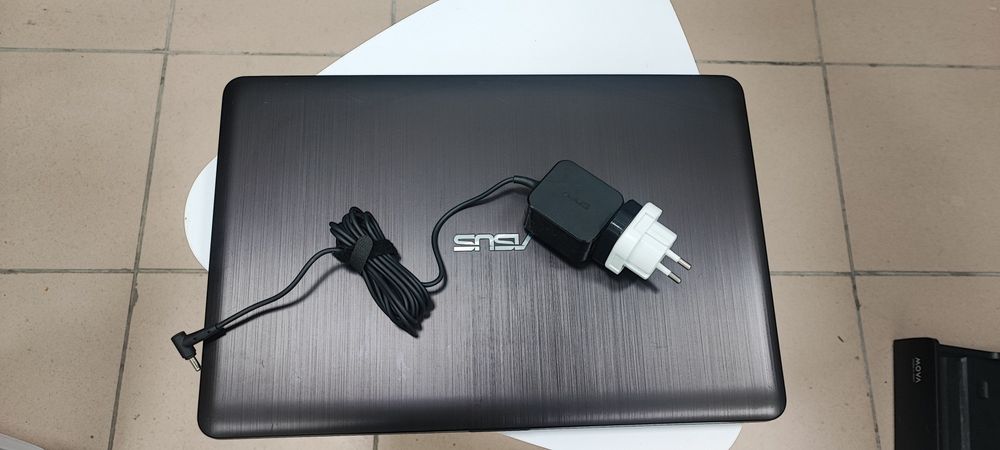 Laptop Asus a 541u + incarcator original