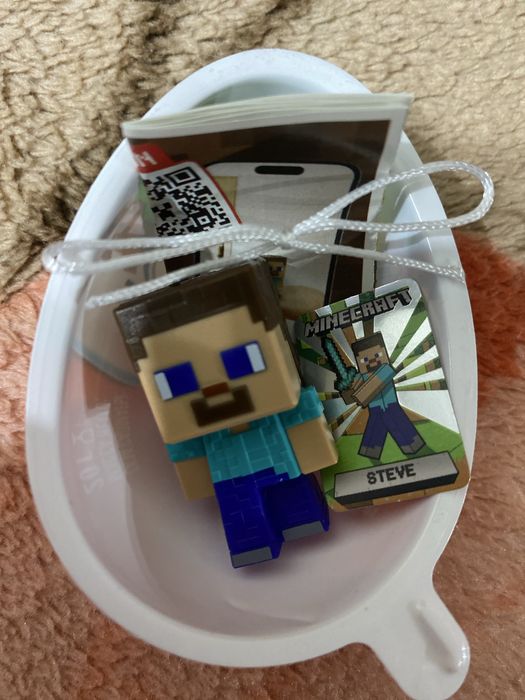 Обменяю Стива из Киндер Джой Minecraft