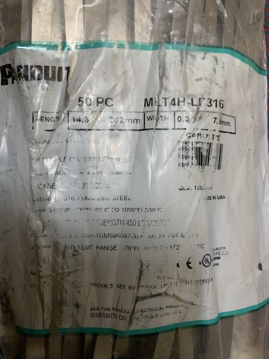 Papuci cu barbete metalice