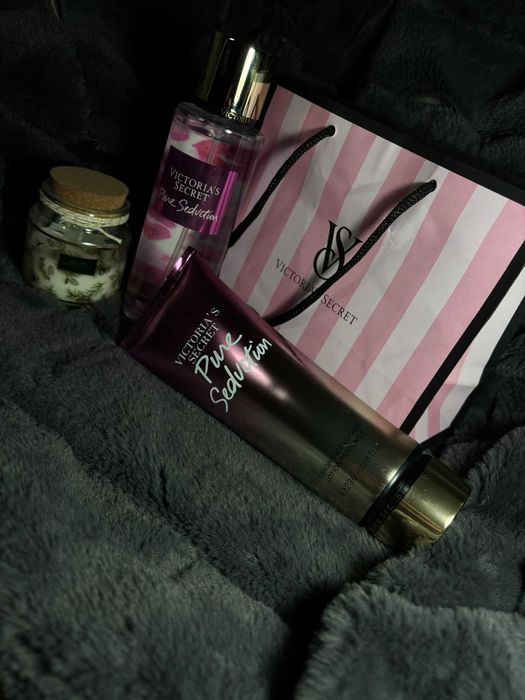 Set Victoria’s Secret Pure Seduction – Body Mist + Body Lotion