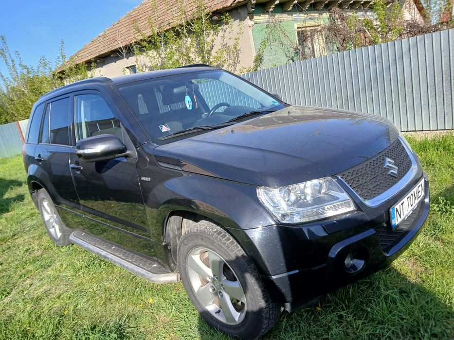 Suzuki Grand Vitara 1.9 DDiS, 2010, dublu climatronic, stare foarte buna