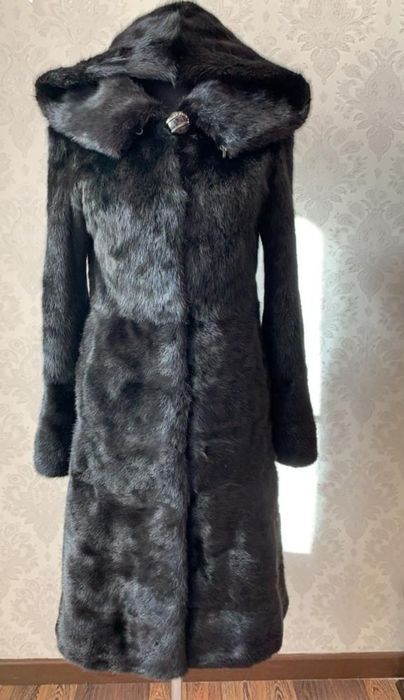 Норковая шуба, с капюшоном, в хорошем состоянии. 50 000 тг