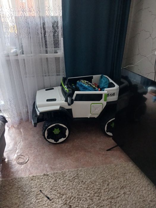 Продам детский элекро мобиль