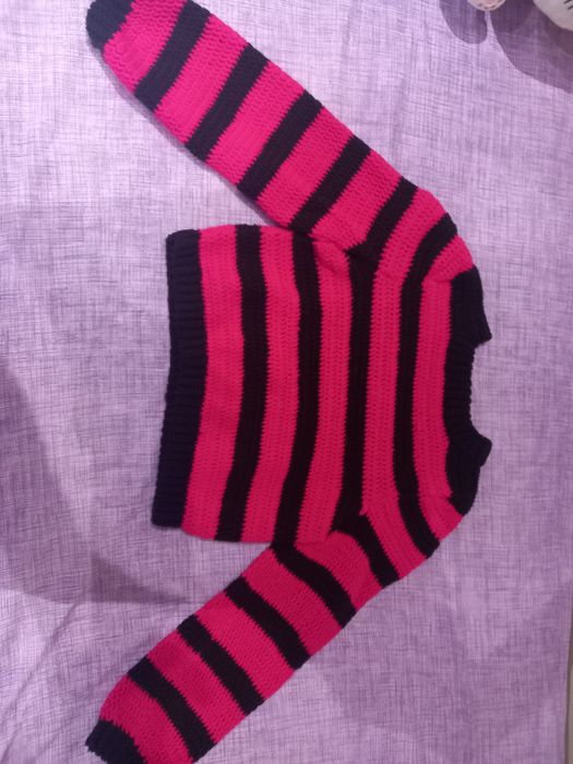 Вязаная кофта ручной работы