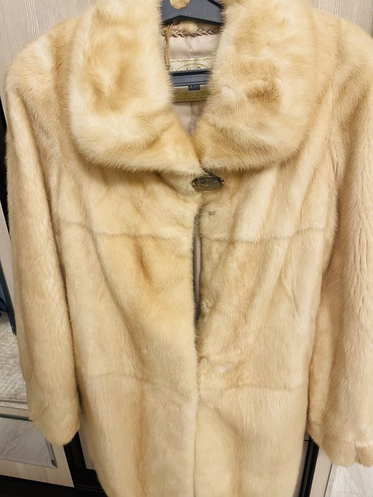 Продам шубу норковую