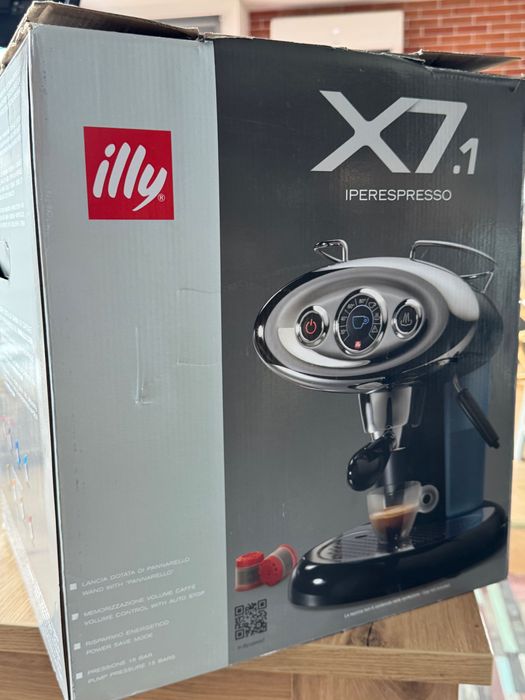 Illy Iperespresso X7.1 – като нова, капсулна кафе машина, ретро дизайн