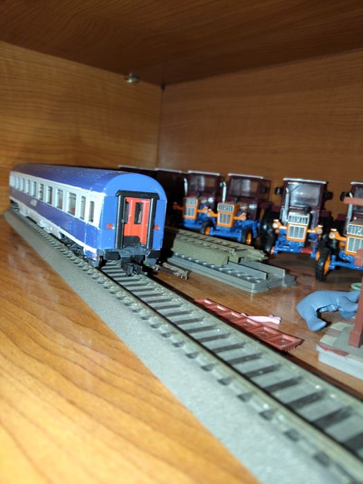 Vând vagoane HO ROCO