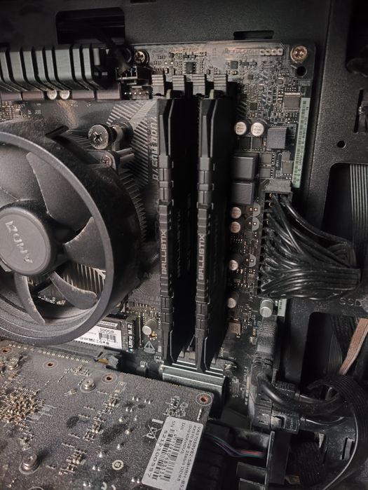 Геймърски компютър Ryzen 5 3600, 16 ram,  Rx 570