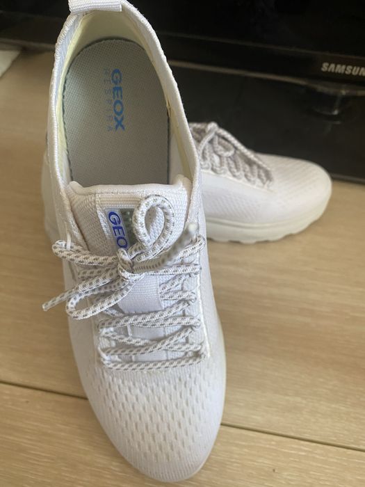 Кроссовки Geox (женские)
