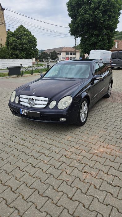 MERCEDES-BENZ E-Class 2004 — imagine 2