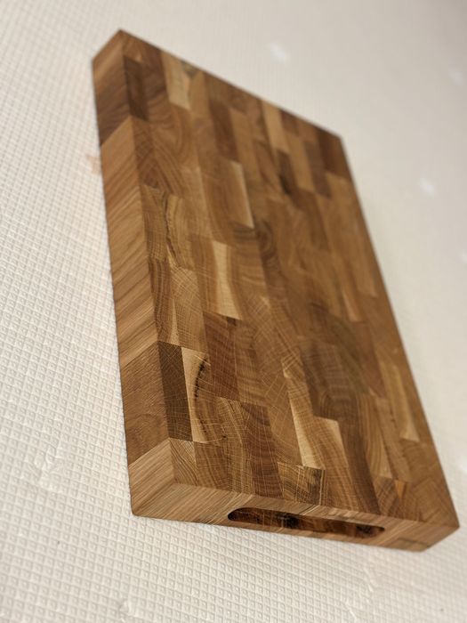 “End Grain” дъбова масивна дъска за поднасяне и рязане