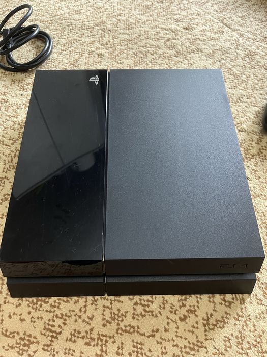 Продам PS4 Fat 500GB + 2 геймпада + игры