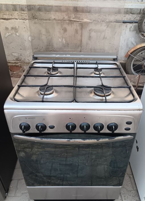 Газовая плита продаётся