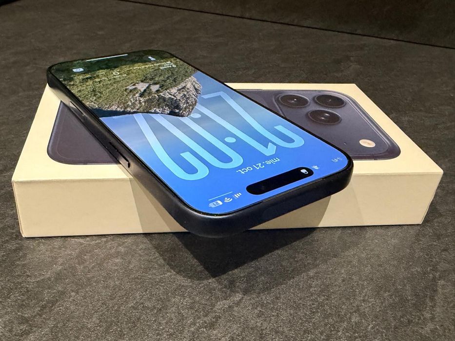 Iphone 17 pro 256 GB Deep Blue stare 10/10 baterie 96%