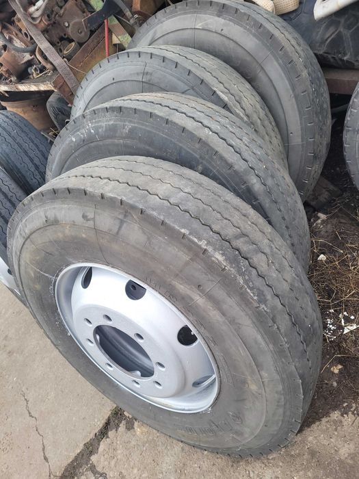 Roti cu 8 gauri 10r22.5, 275/70r22,5 pentru remorci si camioane
