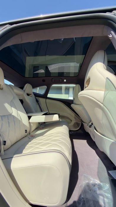 Avatr 11 (2025) — Yangi 0 km, 630 km masofa, Premium SUV!
