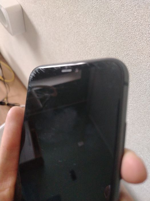 Iphone 11 black, 64гб