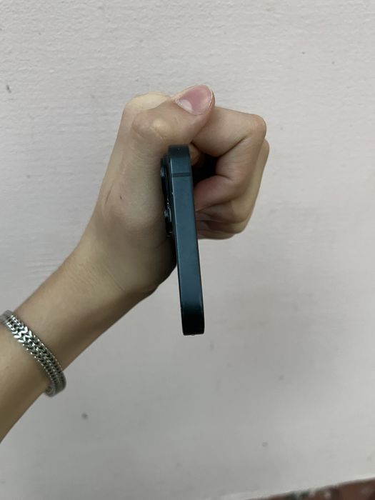 Продам Iphone 14 256gb