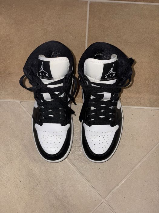 Vând air jordan 1 mid