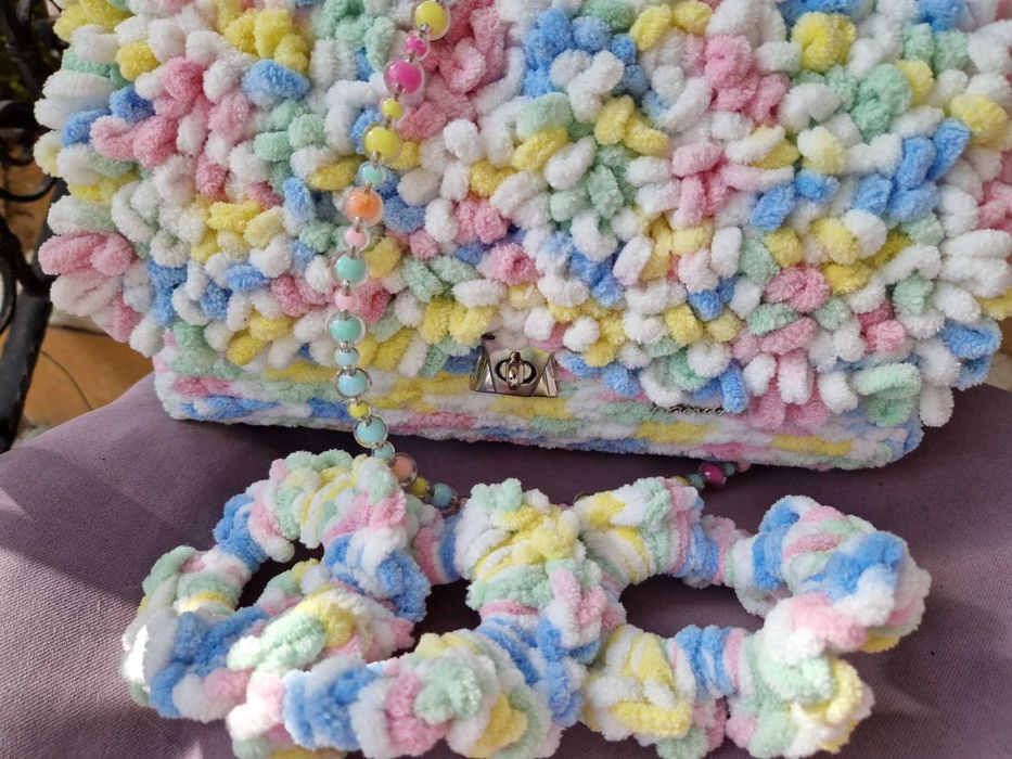 Ръчно изработена чанта CANDY и скрънчи