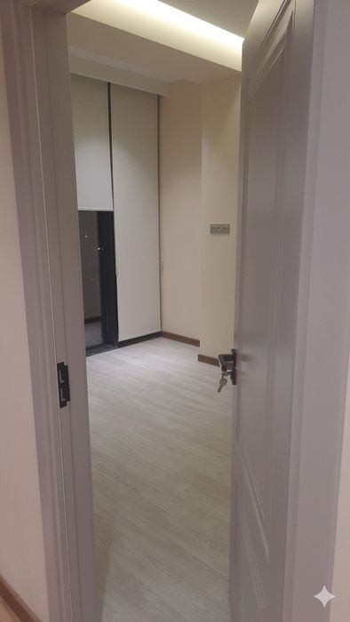 Дом 2 хонали сотилади