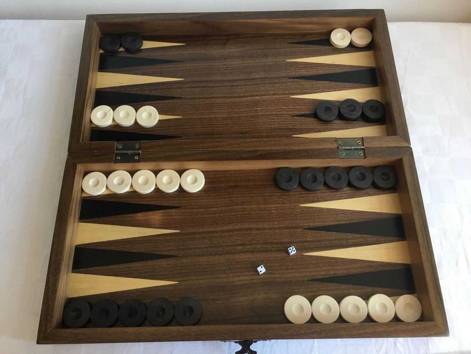 Joc Table Lemn Masiv NUC SCULPTATE (joc de Table). SIGILAT!