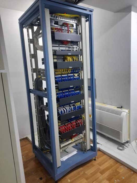 Ustanovka kamera damafo'n