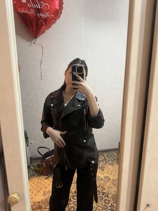 Кожаная куртка черный размер L