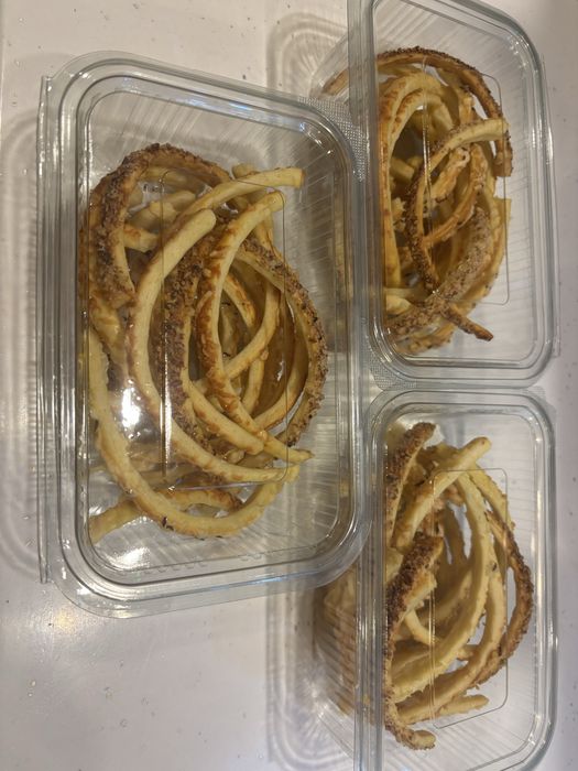 Saratele de casa cordeluta(cascaval,telemea,chimen,,nuca)