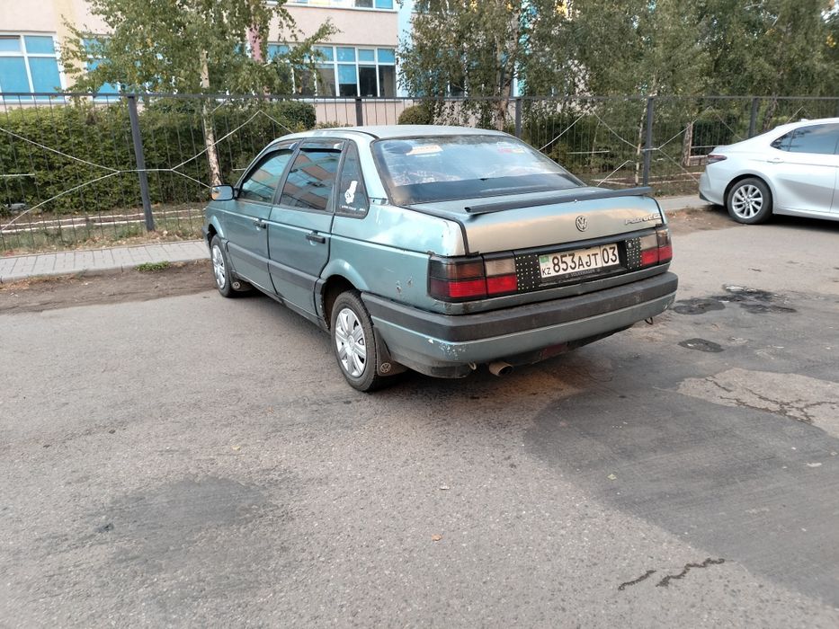 Продам вольсвваген пассат б3 1991 года  карбюратор