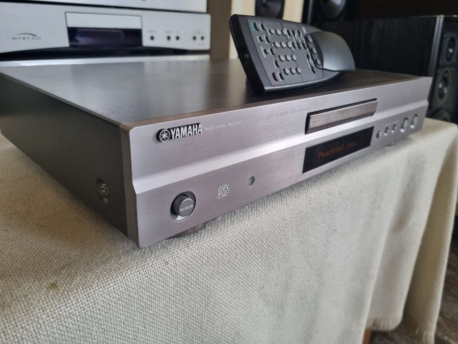 Cd Player Yamaha CDX 397 MK II. CD,MP3, etc. Perfecta stare.