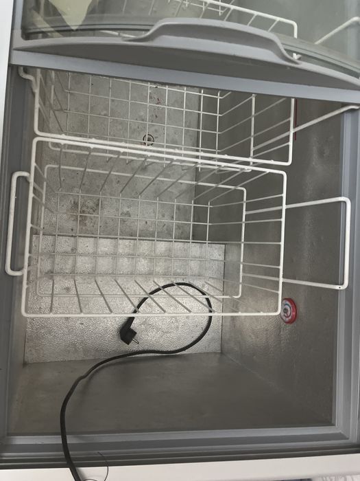 Ветринный морзильник