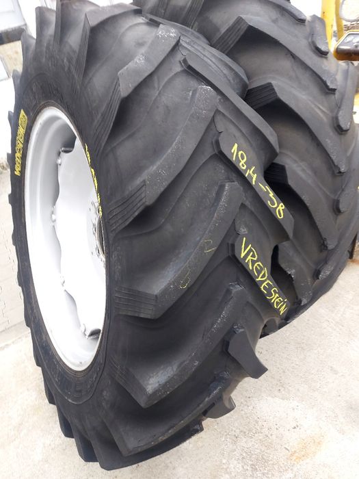 18,4/38. Vredestein.