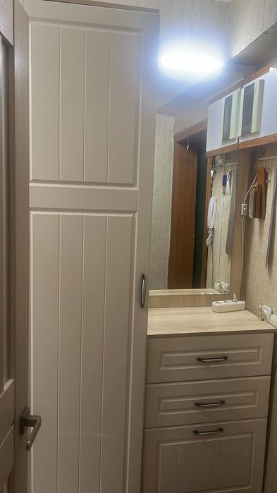 Прихожая мебель,дерево