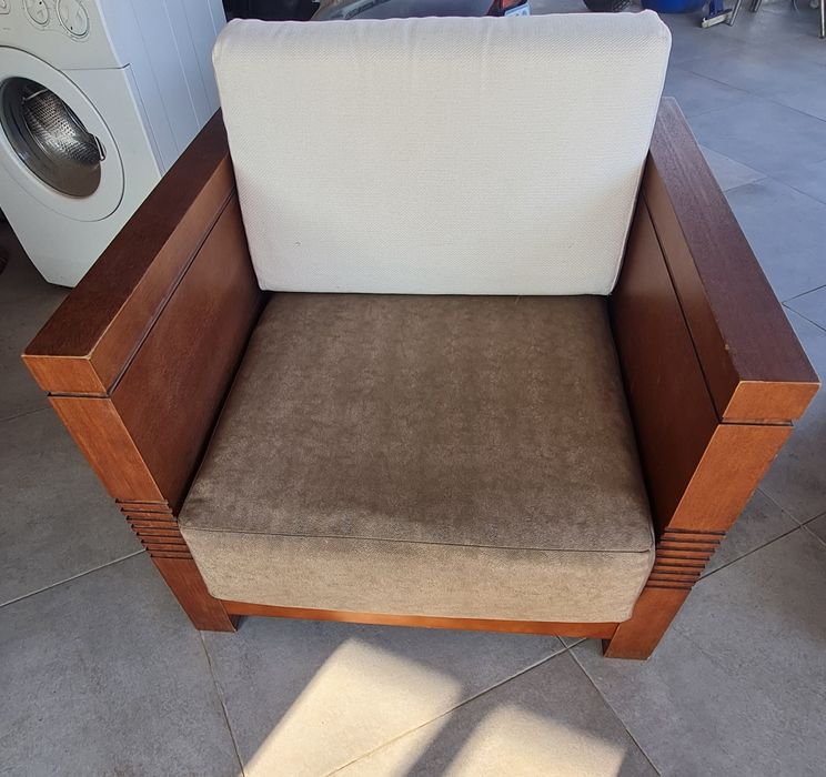 Продавам изгодно мека мебел