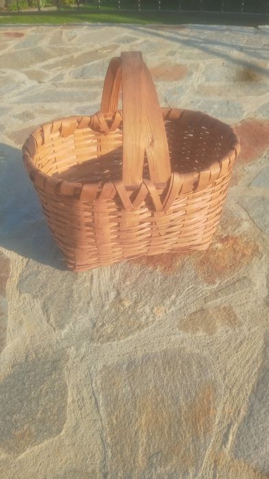 Плетени кошници .Плетена чанта-2 броя.