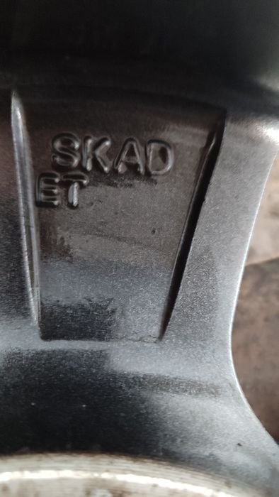 Продаю диски R16