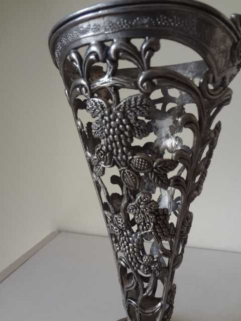 Метална ваза + купа от Германия