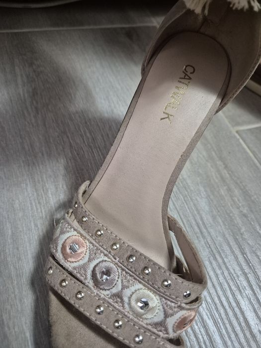 Sandale Catwalk 36 beige cu aplicații