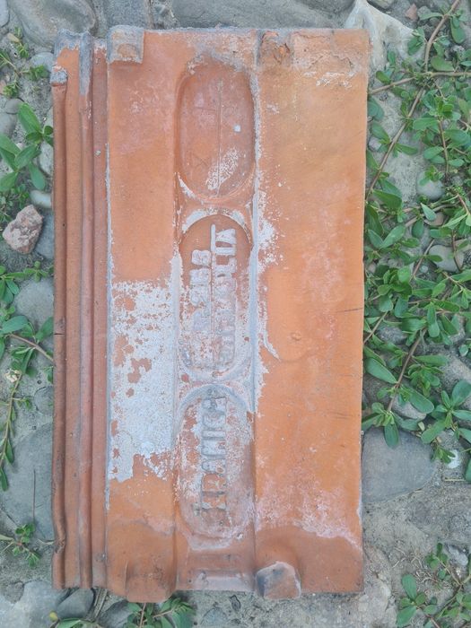 Țiglă ceramica stare buna