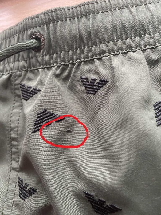 Emporio Armani, ОРИГИНАЛНИ бански, размер: S (с малък дефект)