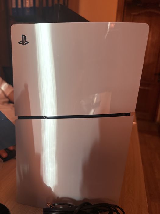 продается playStation 5 slim