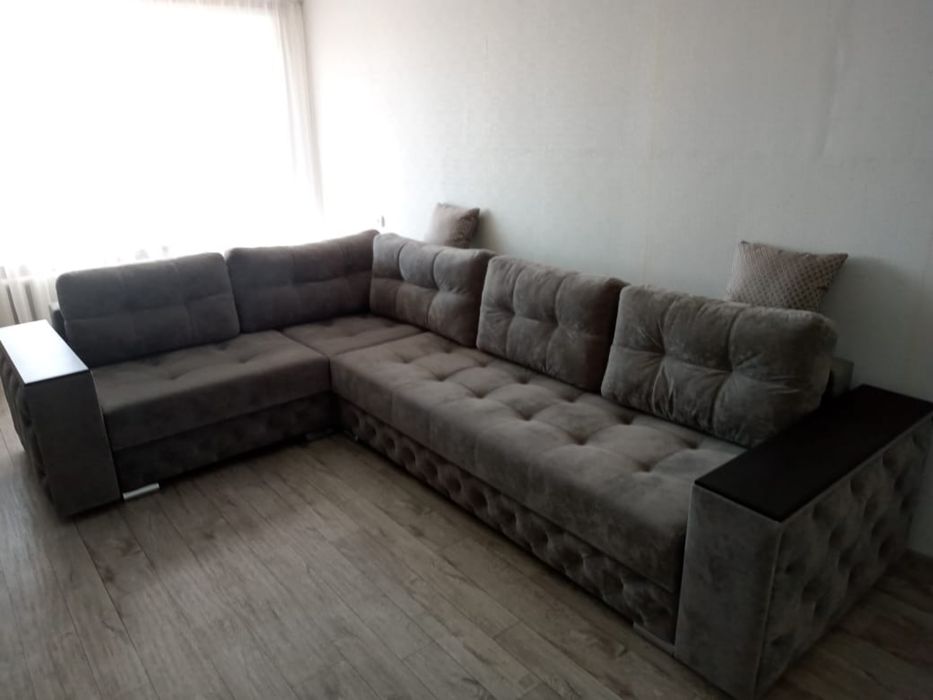 Продам большой диван