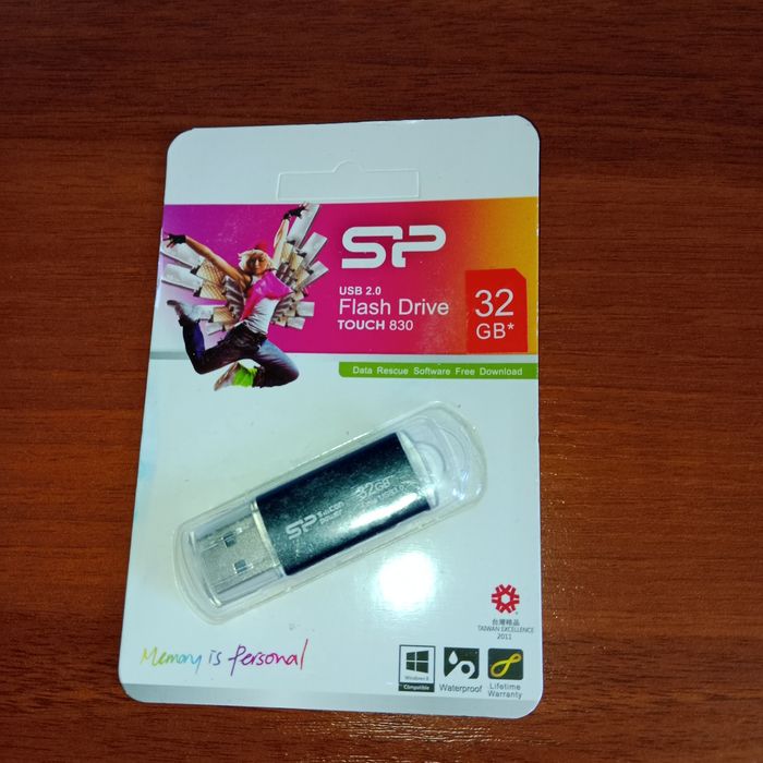 Флешка  USB  32 Гб