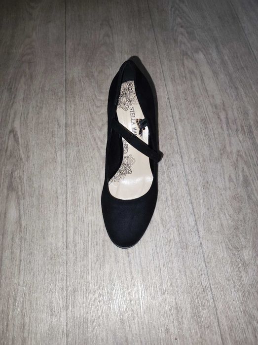 Продам туфли весенние