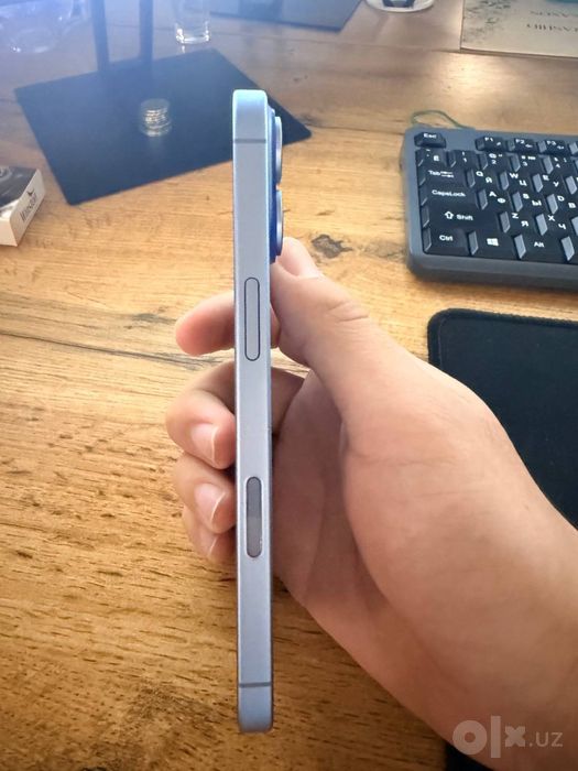 Iphone 17 blue 256