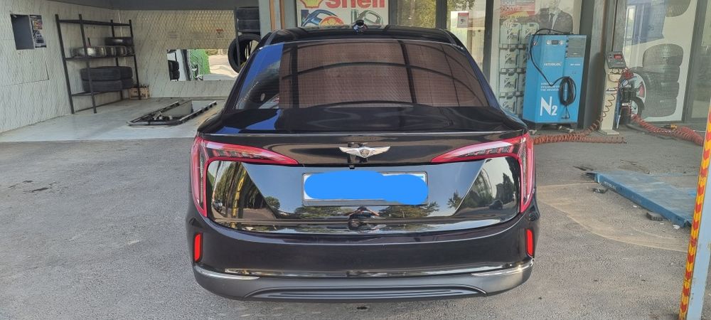 Hongqi E-QM5 TOZZA 24 yil