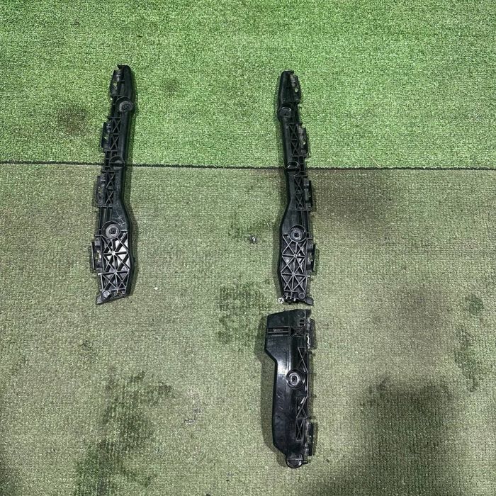 Задний Крепления Бампера Toyota RAV4