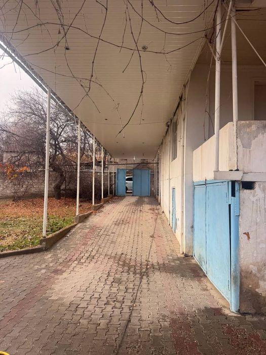 Уй сотилади чирчик 6хона 9сутик uy sotiladi chirchiq
ховли уй сотилади