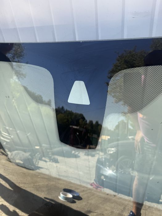 Предно стъкло bmw x5 f15 бмв х5 ф15 преден прозорец